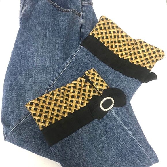 Too She She Jeans with decorative cuff. Size 6 - Picture 2 of 5